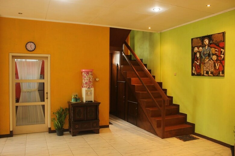 Villa D'java Homestay Unit Ambarrukmo 2 By The Grand Java
