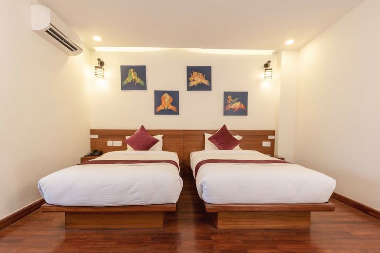 Hotel Timber House