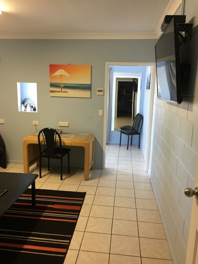 Westside Tavern And Motel