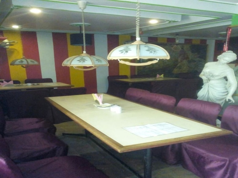 Hotel Sheelas Guest House & Restaurant