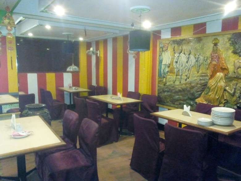 Hotel Sheelas Guest House & Restaurant