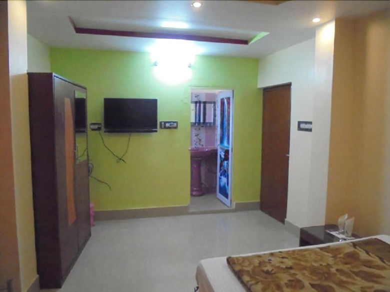 Hotel Sheelas Guest House & Restaurant