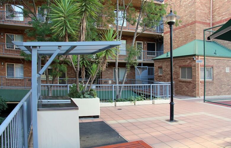 Adelaide City Apartment - 3br, 2bath & Carpark