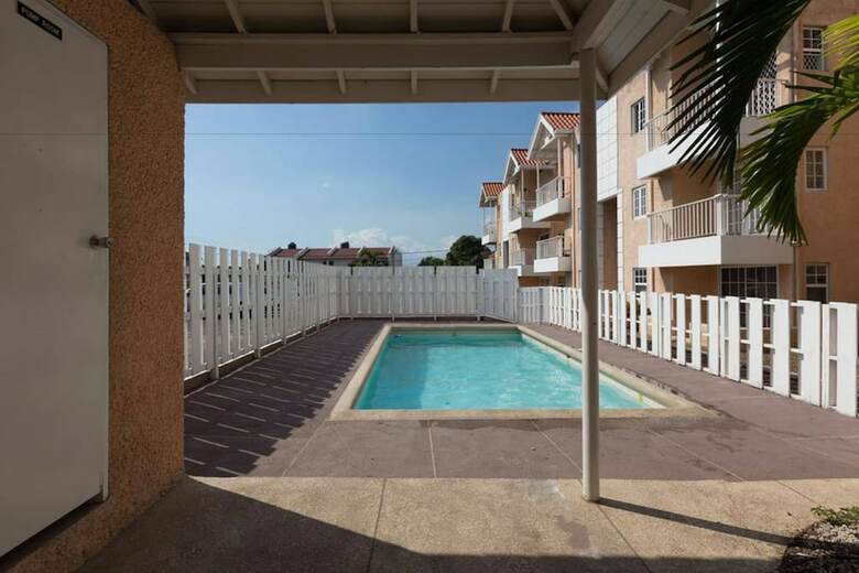 Apartamentos Kgn Most Centrally Located One Bdrm II