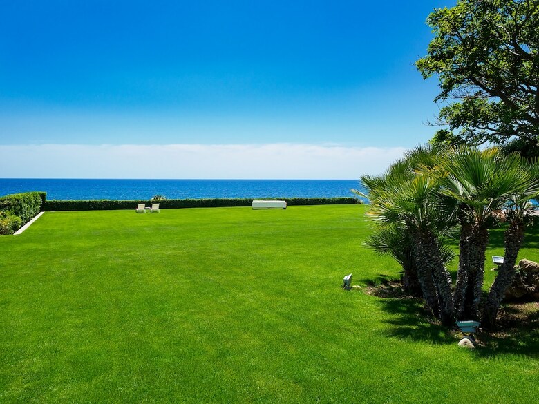 Villa Blue Moon