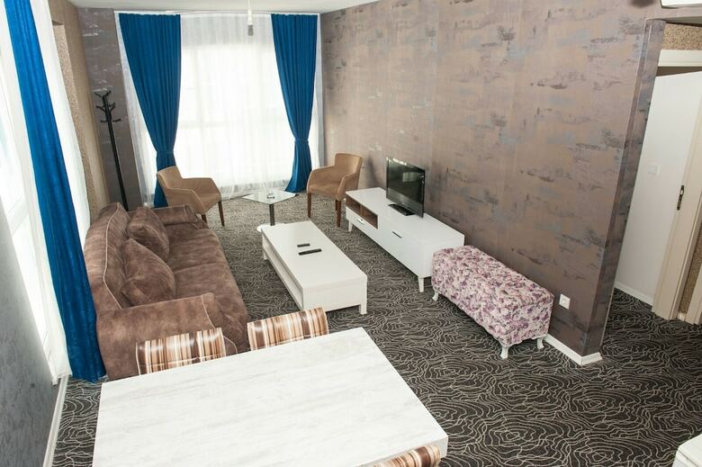 N Suites
