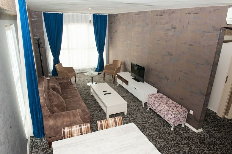 N Suites