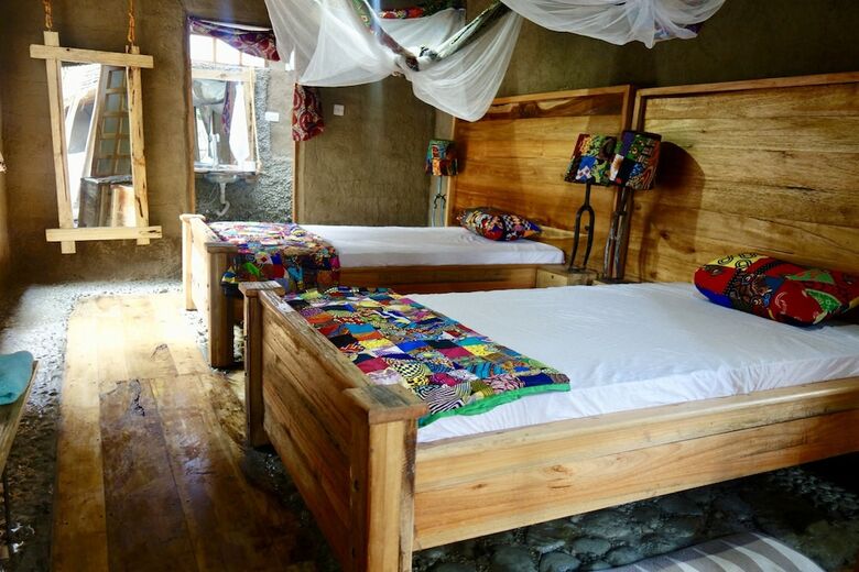 Hostal Mountain Bikes House And Eco Bungalow - Hostel