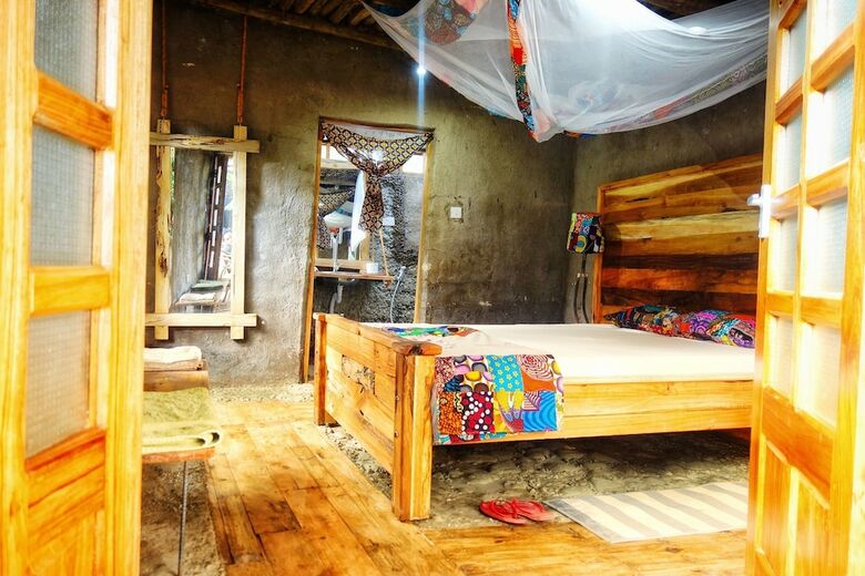 Hostal Mountain Bikes House And Eco Bungalow - Hostel