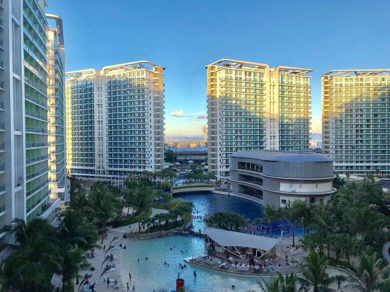 Azure Luxury City Suites By Vacationsph