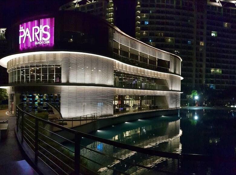 Azure Luxury City Suites By Vacationsph