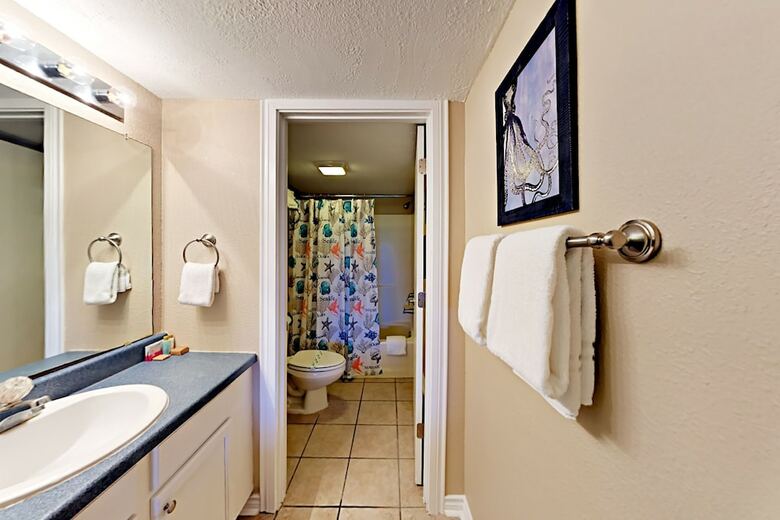 Apartamentos 131 Seabreeze - One Bedroom Condo