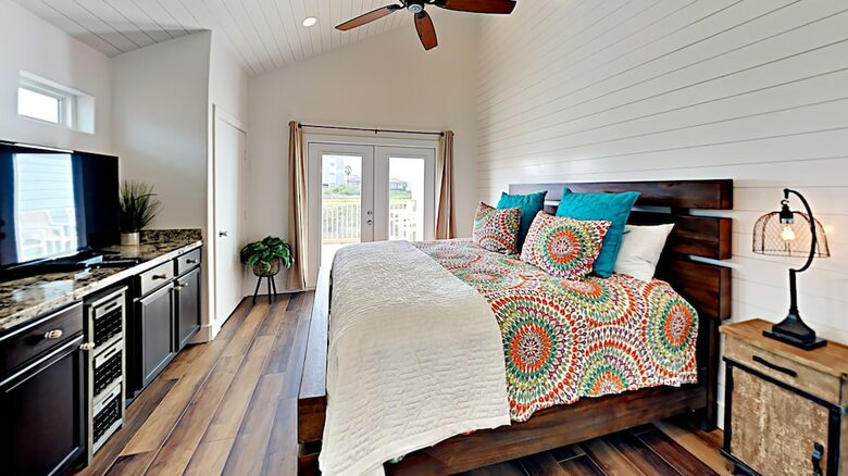 Cabinessence At La Playa - Two Bedroom Home