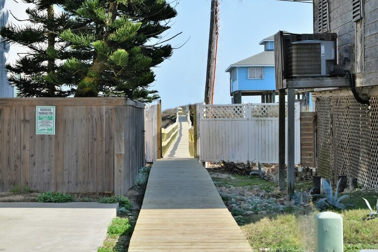 Cabinessence At La Playa - Two Bedroom Home