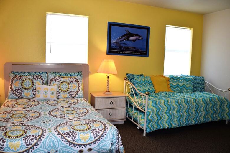 Dolphin House On The Beach - Four Bedroom Home