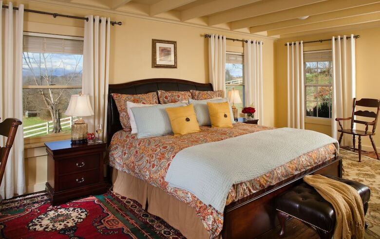 Bed & Breakfast Inn And Tavern At Meander