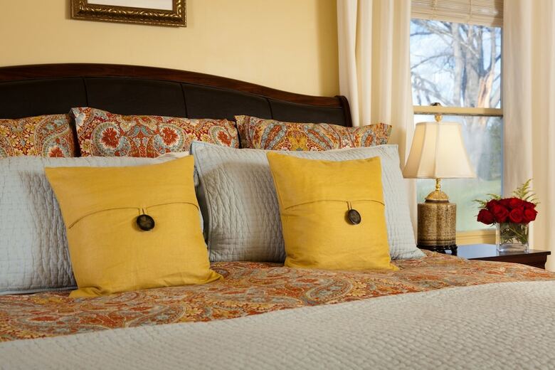 Bed & Breakfast Inn And Tavern At Meander