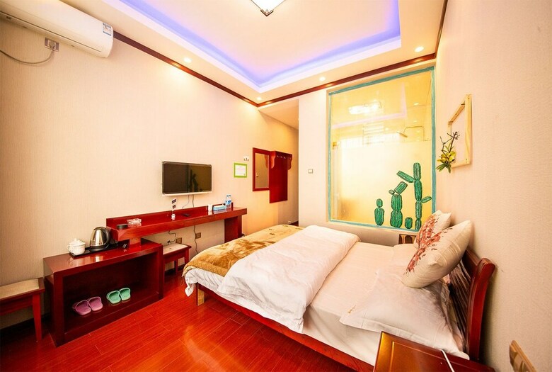 Hostal Bayou Youth Hostel