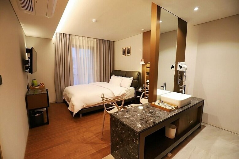 Namyangju Bukhangang Dolce Casa Hotel