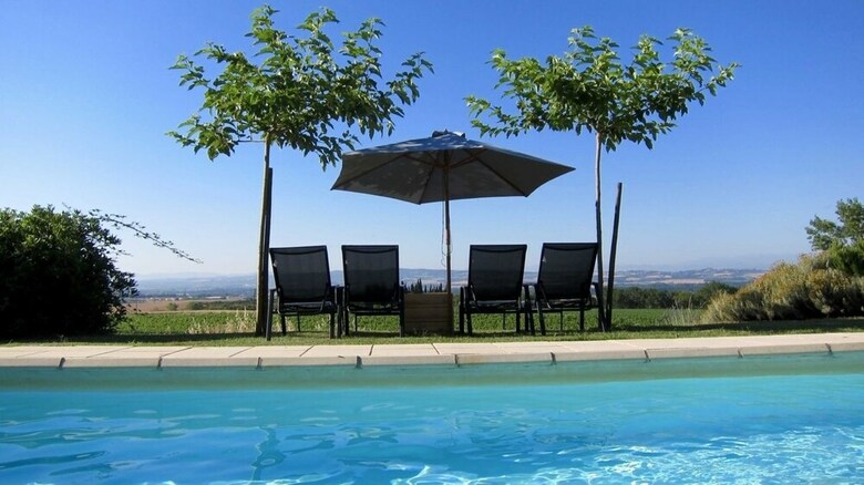 Domaine de La Bade - In A Rural Location