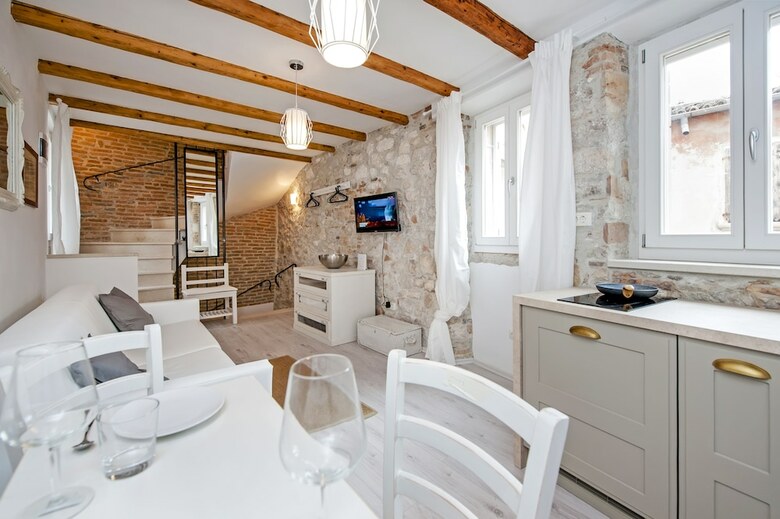 Apartment And Studio Ca 3 Vie