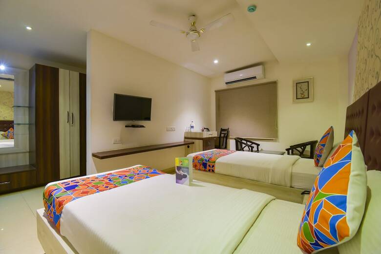 Fabhotel Pentagon Airport
