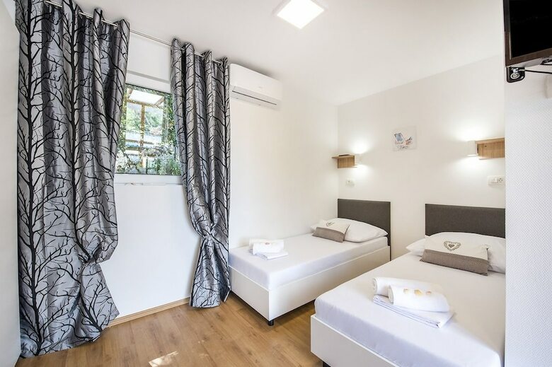 Mediteran Travel Camping Sveti Kri?