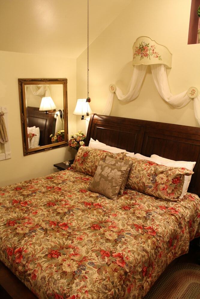 Rock Cottage Gardens B&B