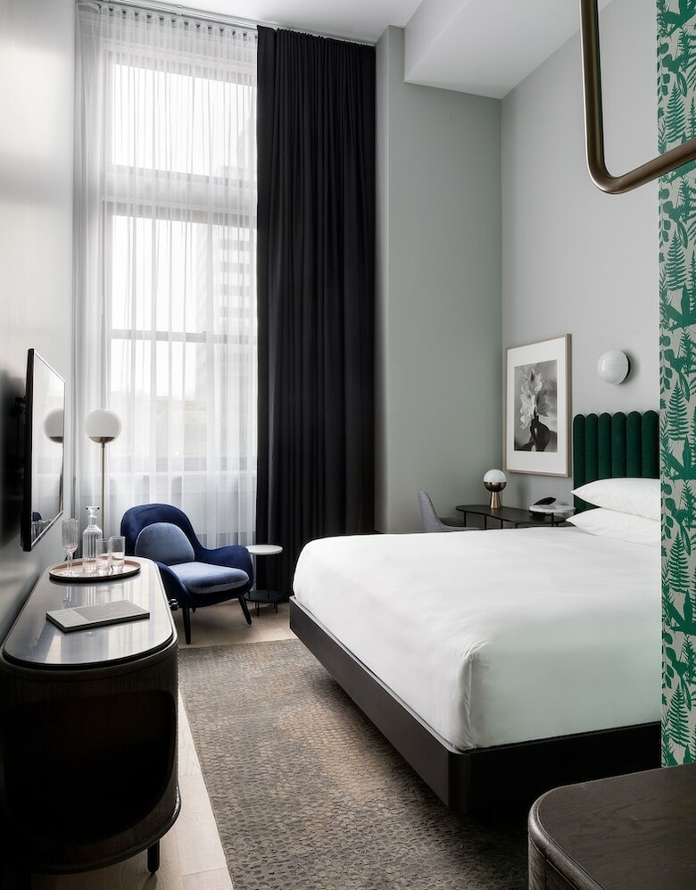 Hotel Woodlark