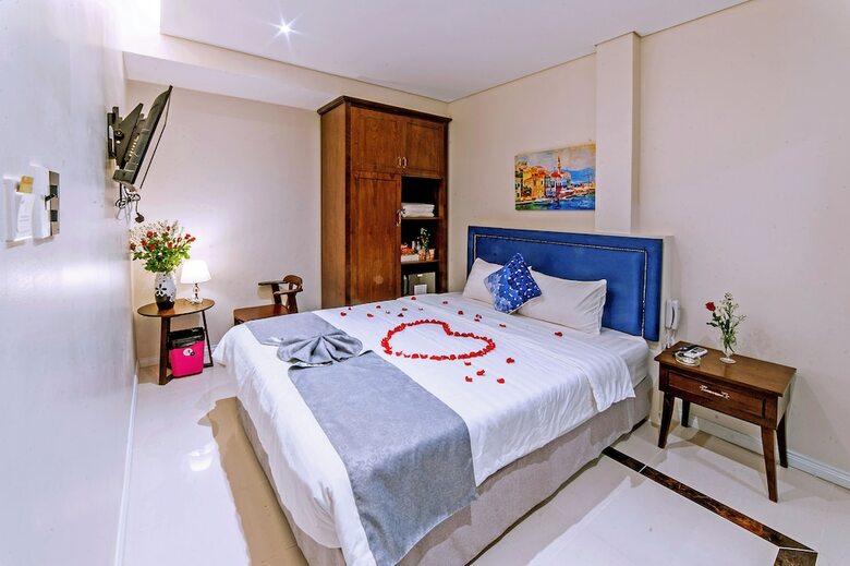 Thu Trang Beachfront Hotel
