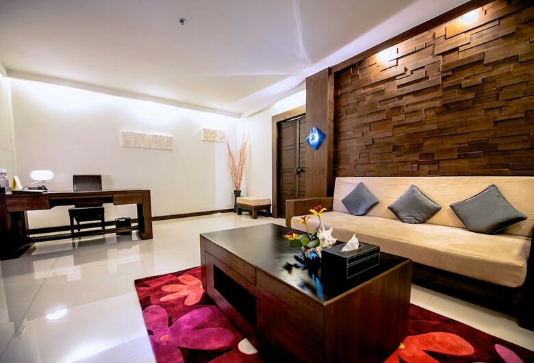 Hotel The Bliss South Beach Patong