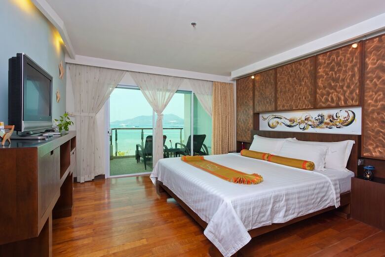 Hotel The Bliss South Beach Patong