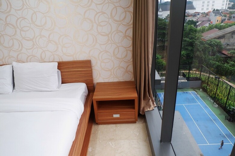 Affordable At L'avenue Apartment