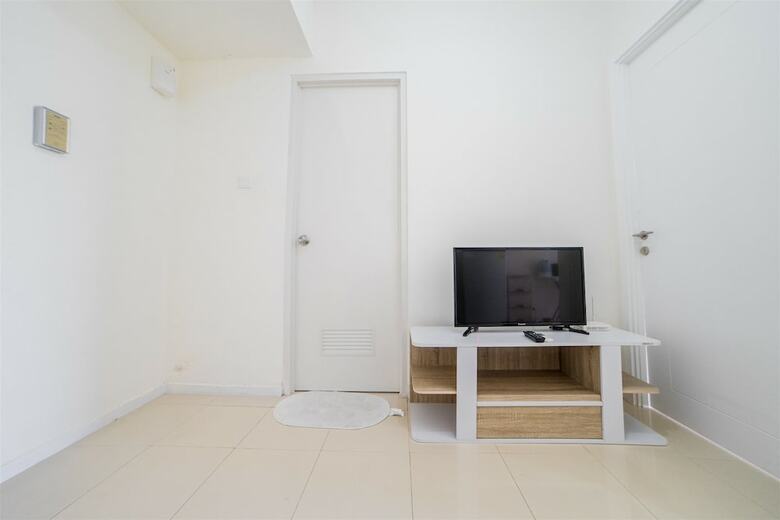 Minimalist Apartment With Sofa Bed At Parahyangan Residence