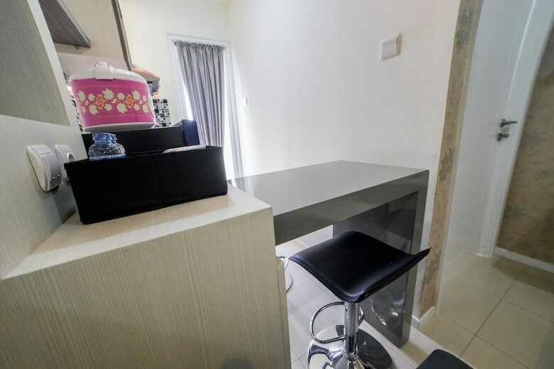 Relaxing Apartment At Parahyangan Residence
