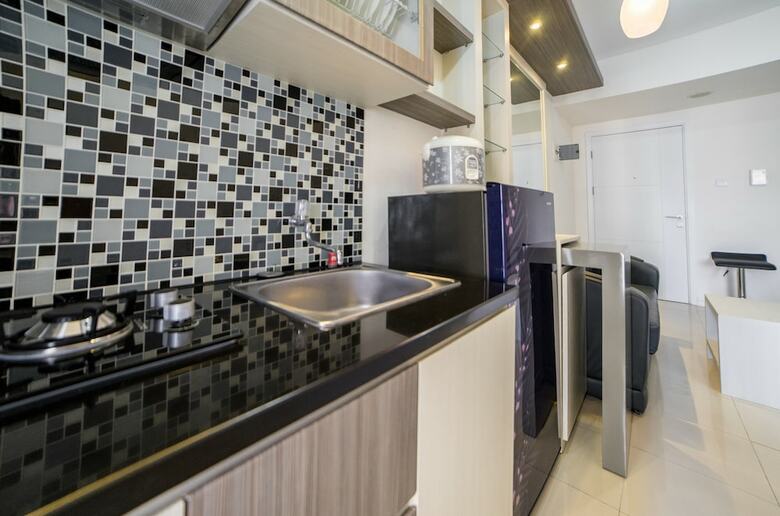 Relaxing Apartment At Parahyangan Residence