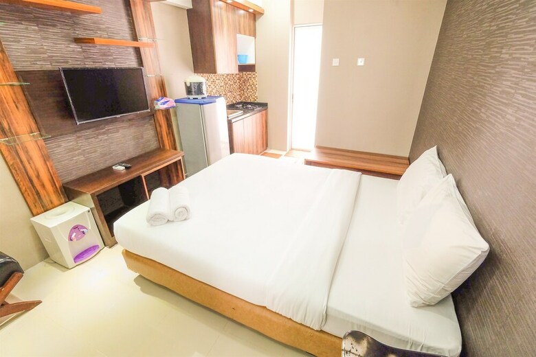 Simple Studio Bassura City Apartment