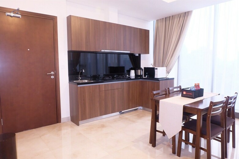 Pancoran Best L'avenue Apartment