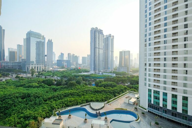 The Wave Apartment Near Epicentrum Kuningan