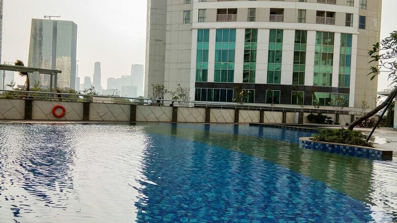 The Wave Apartment Near Epicentrum Kuningan