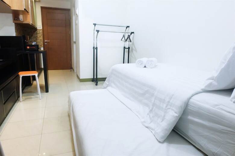 Cozy Studio Apartment Near Mall Kelapa Gading