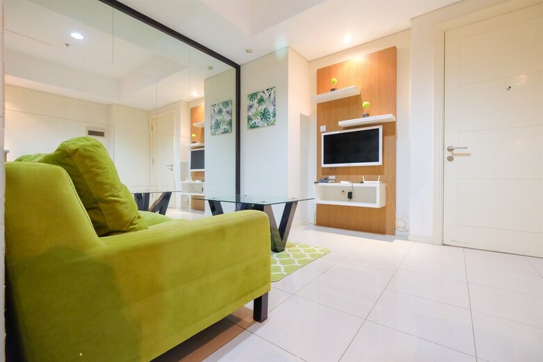 Pool View Cosmo Terrace Apartment At Thamrin City