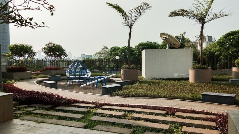 The Wave Apartment Near Kota Kasablanka