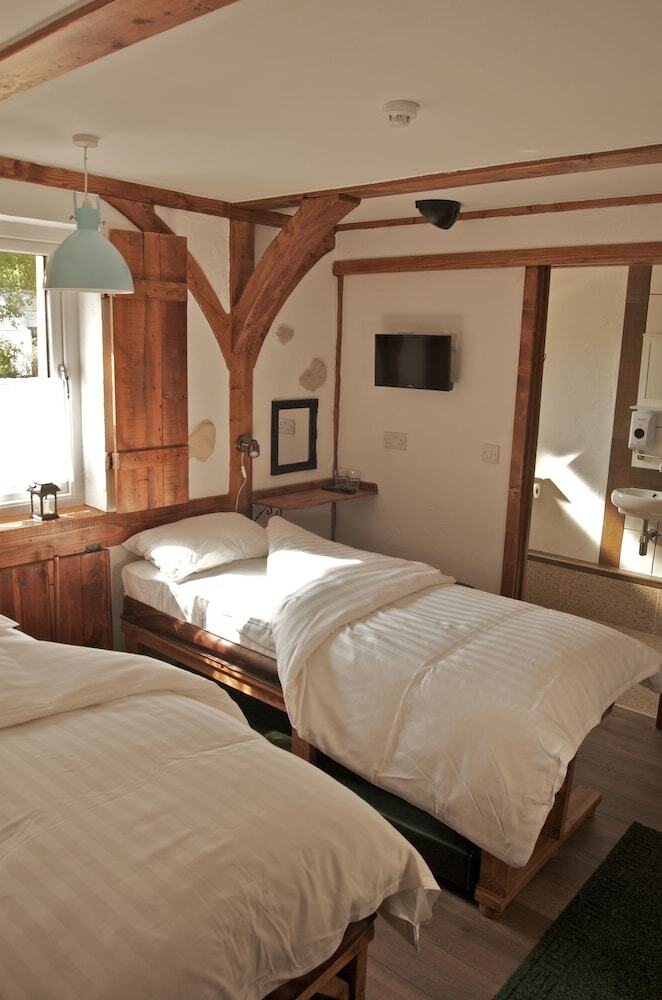 Hotel Birchwood Guest Lodge