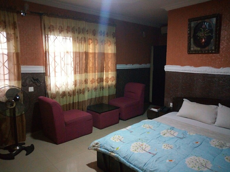Joybam Hotel And Events Center Ososami