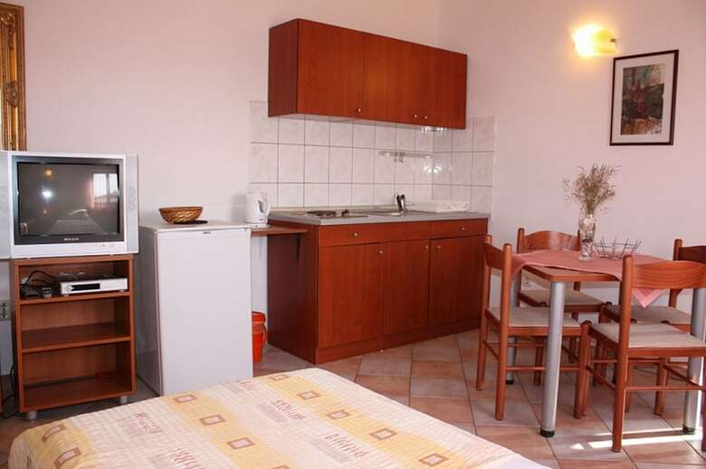 Apartments Blato-j