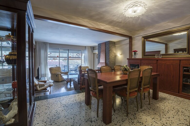 Apartamentos Montserrat