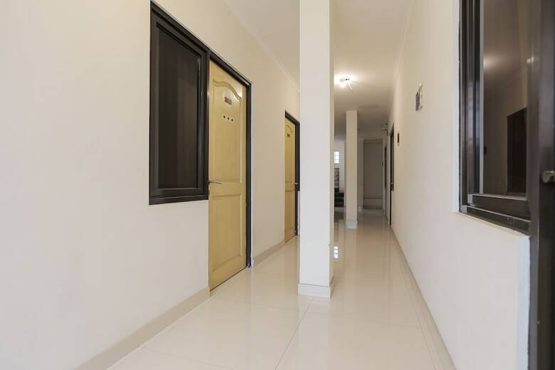 Hotel Oyo 141 Fatmawati Cozy Residence