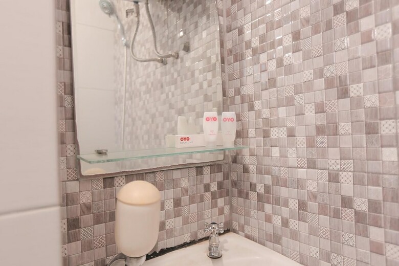 Hotel Oyo 141 Fatmawati Cozy Residence