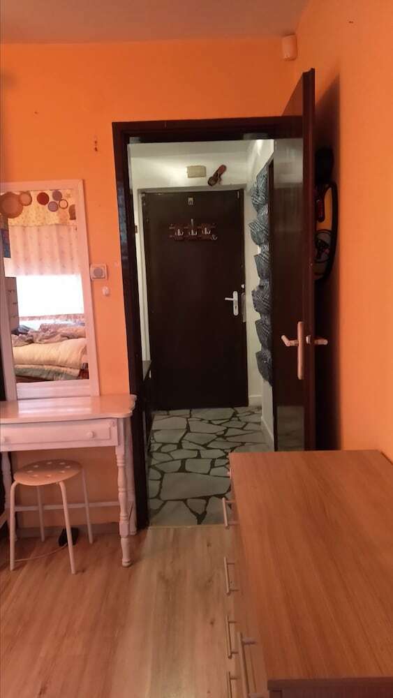 Snug Apartment At Foot Of Mountain